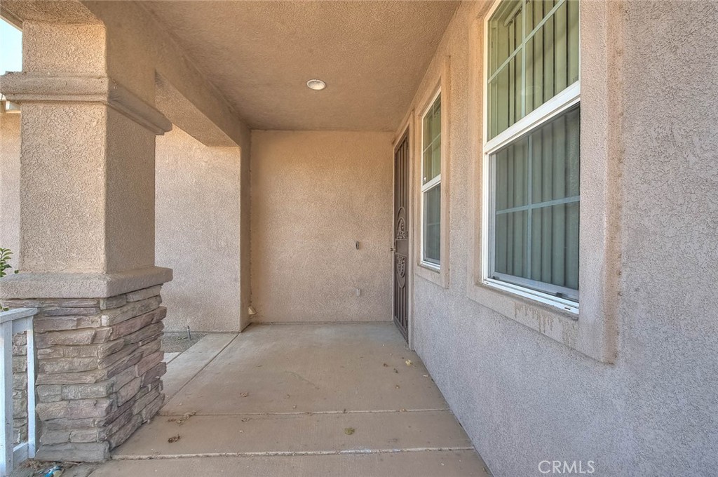 14990 Lexington Property Photo 6