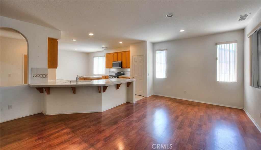 14990 Lexington Property Photo 19