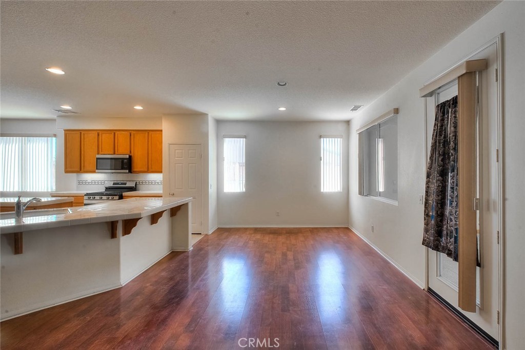 14990 Lexington Property Photo 20