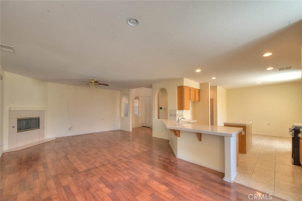 14990 Lexington Property Photo 21