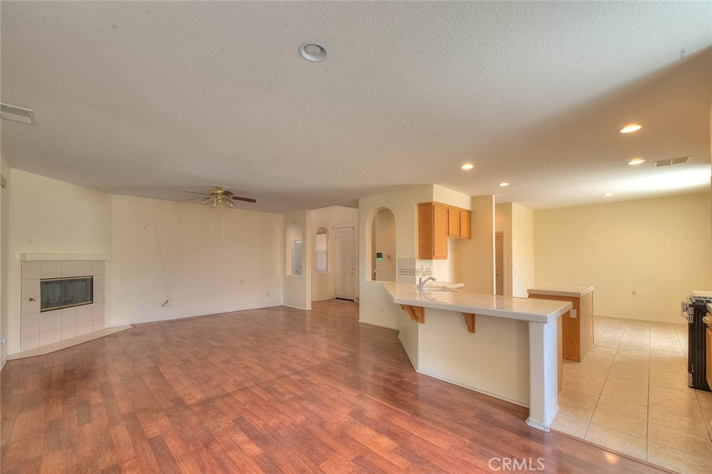 14990 Lexington Property Photo 21