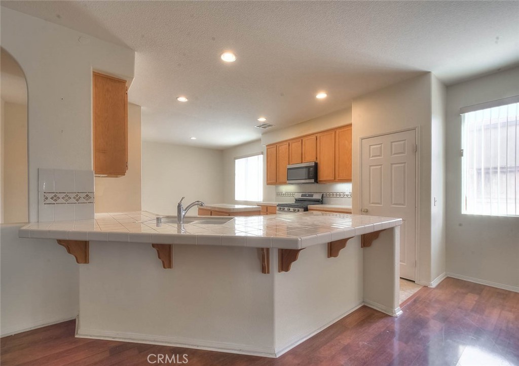 14990 Lexington Property Photo 23