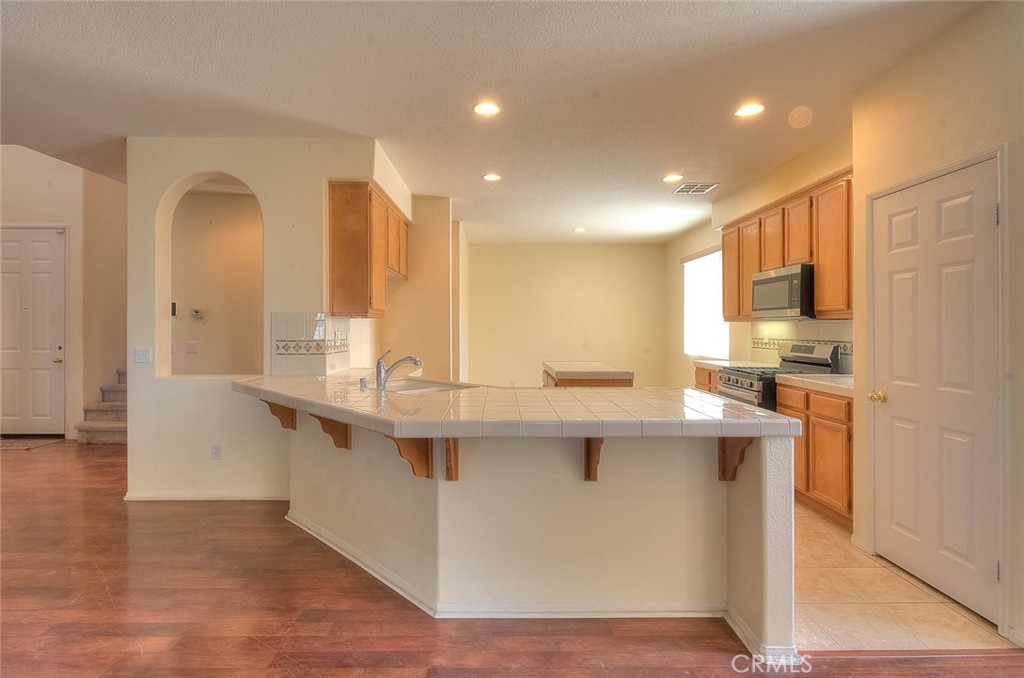 14990 Lexington Property Photo 24