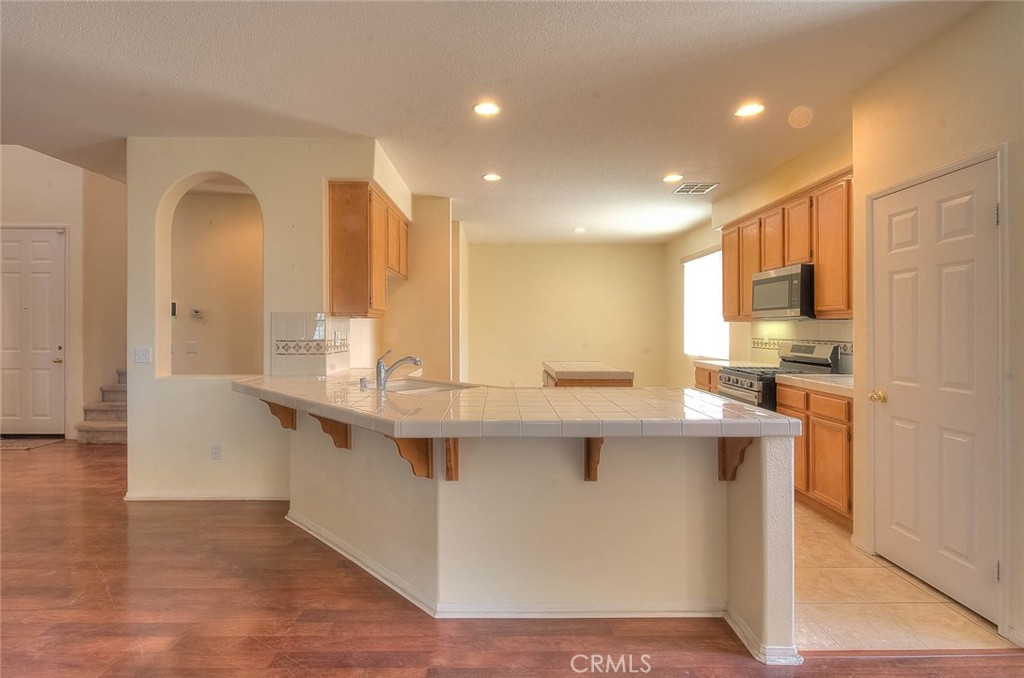 14990 Lexington Property Photo 24
