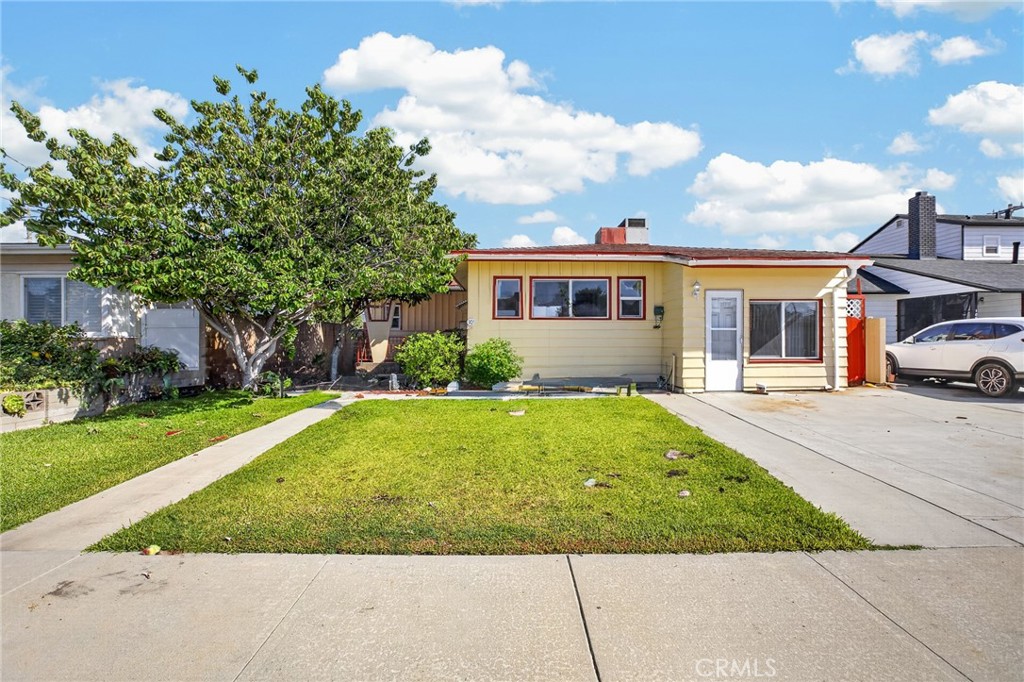 10923 Belcher Property Photo 1