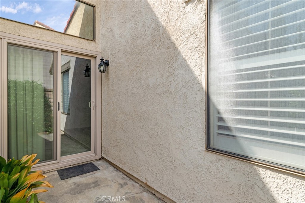 9858 Madera Court Property Photo 23