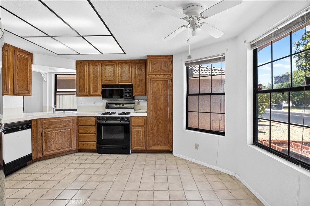 3033 W Fruitvale Property Photo 5