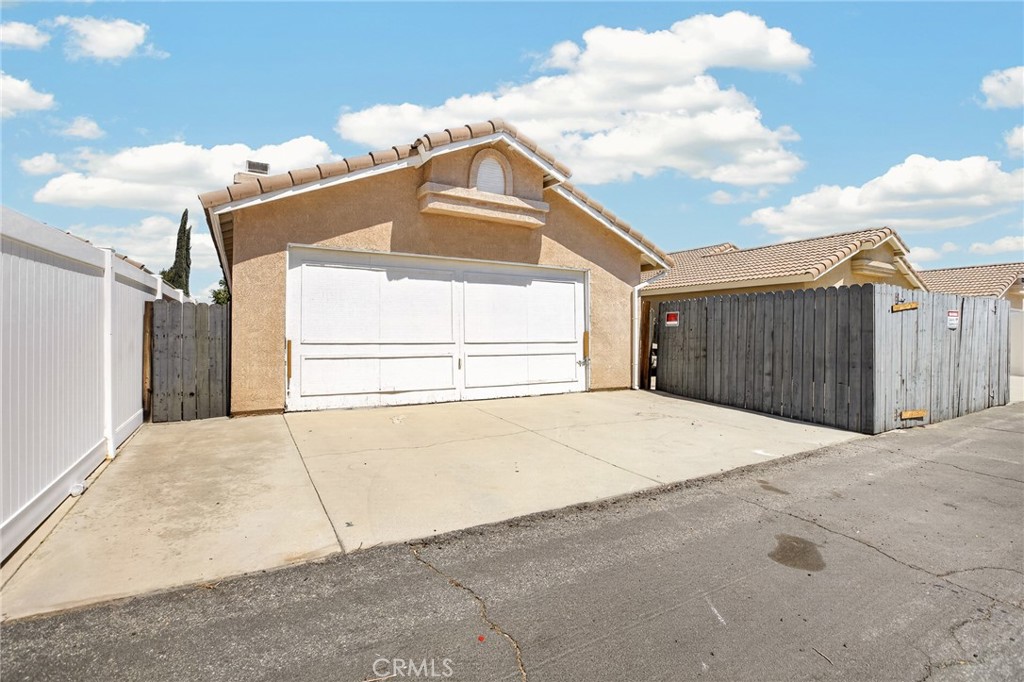 3033 W Fruitvale Property Photo 17
