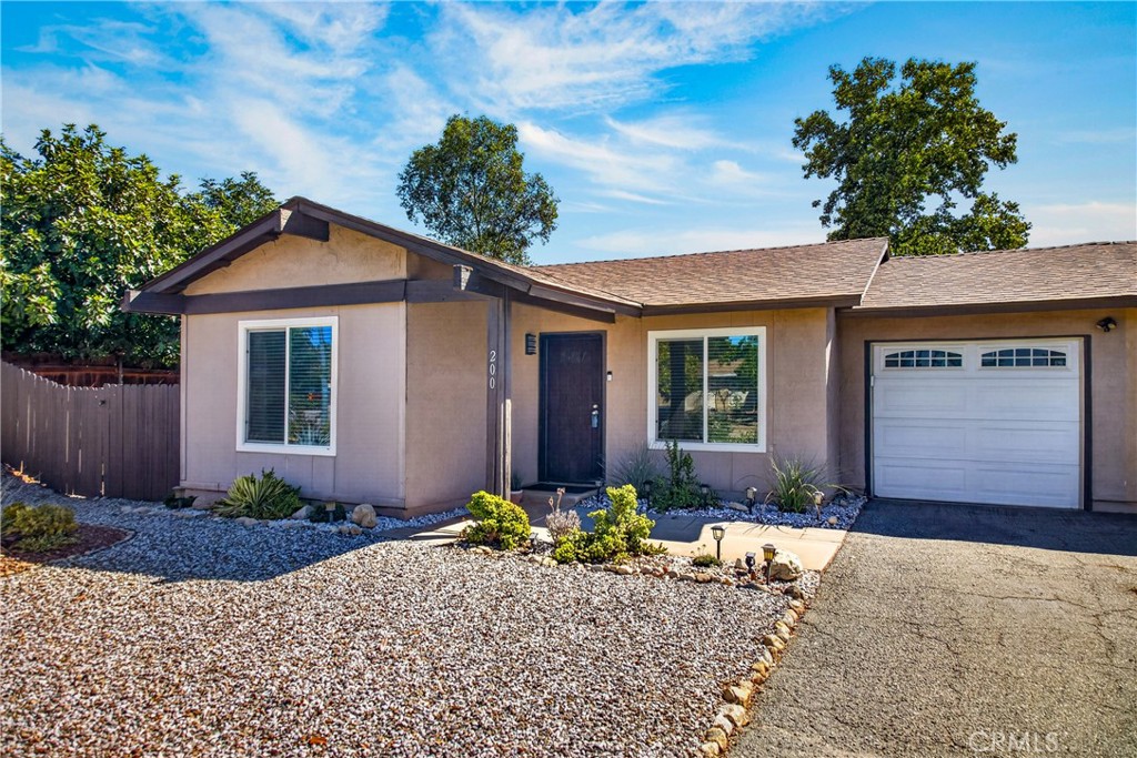 200 Janan Court Property Photo 5