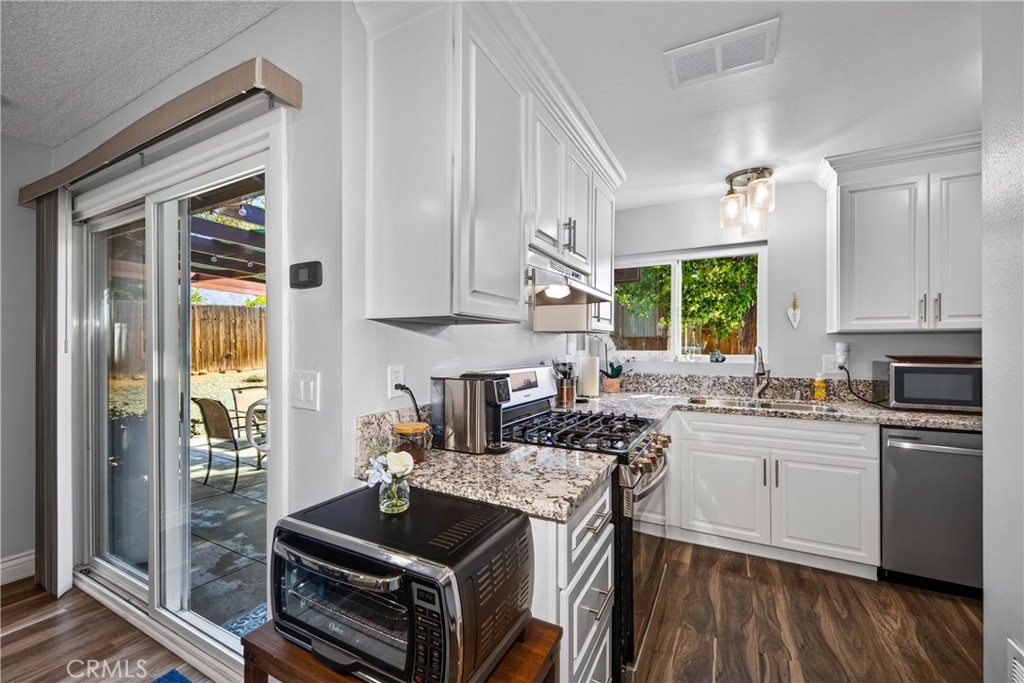 200 Janan Court Property Photo 11