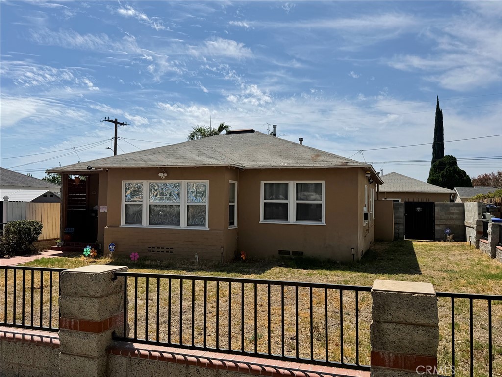 2456 N Waterman Property Photo 3