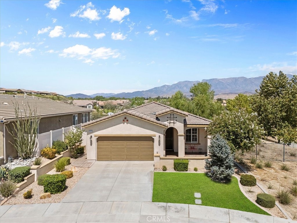 1670 Stellar Peak Property Photo 1