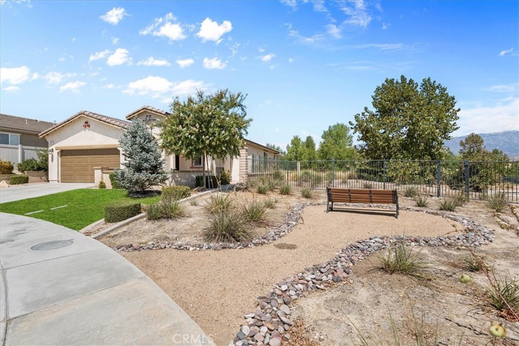 1670 Stellar Peak Property Photo 4