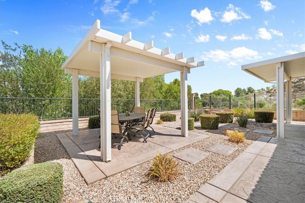 1670 Stellar Peak Property Photo 5