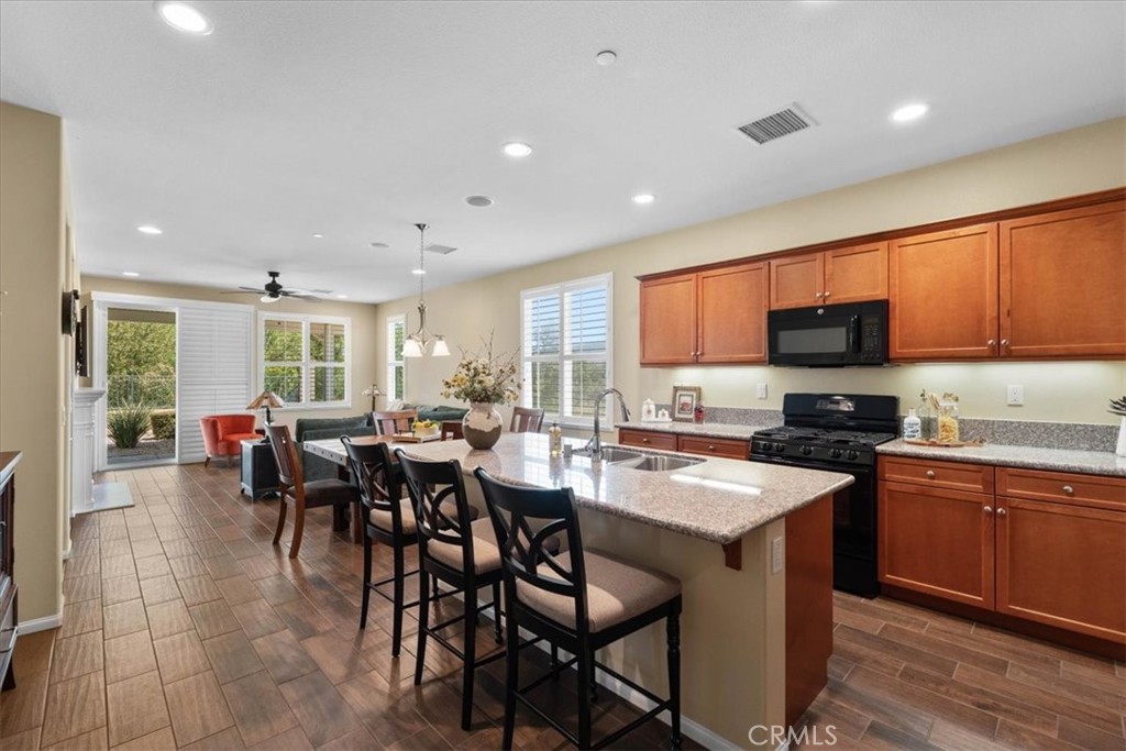 1670 Stellar Peak Property Photo 5
