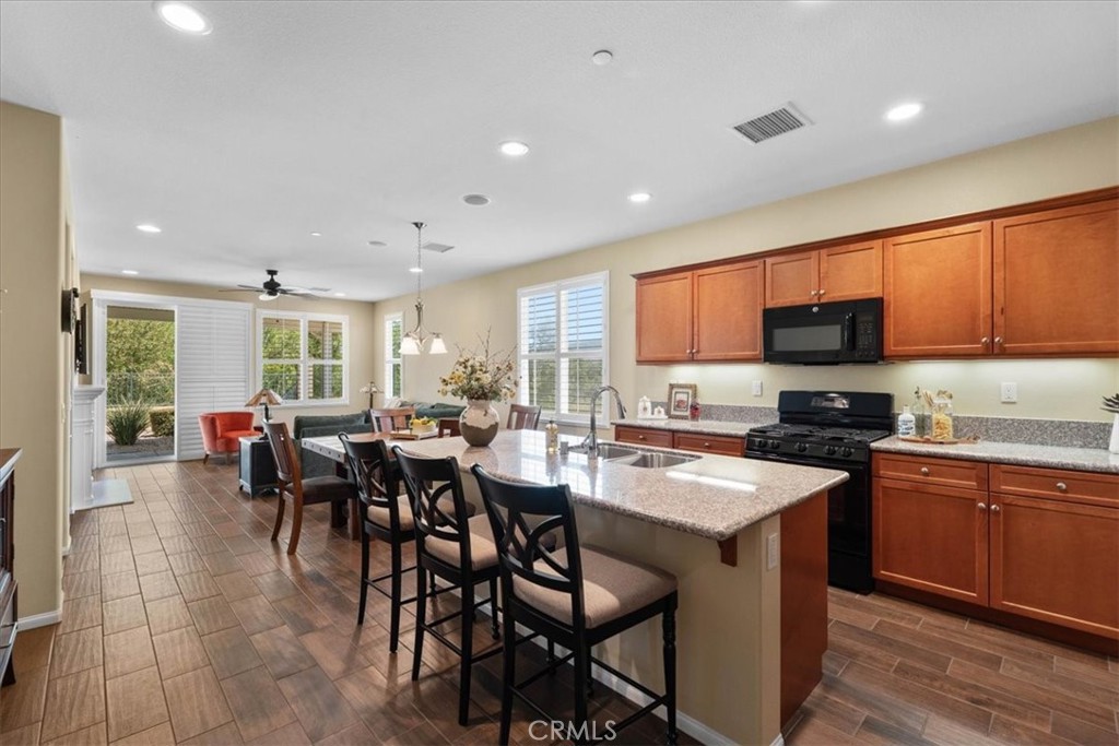 1670 Stellar Peak Property Photo 6