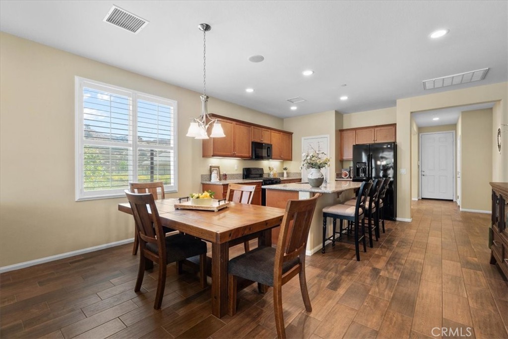1670 Stellar Peak Property Photo 9