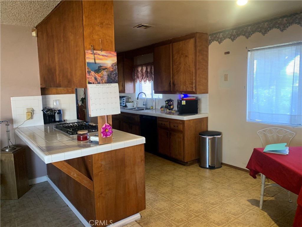 22730 Temco Street Property Photo 10