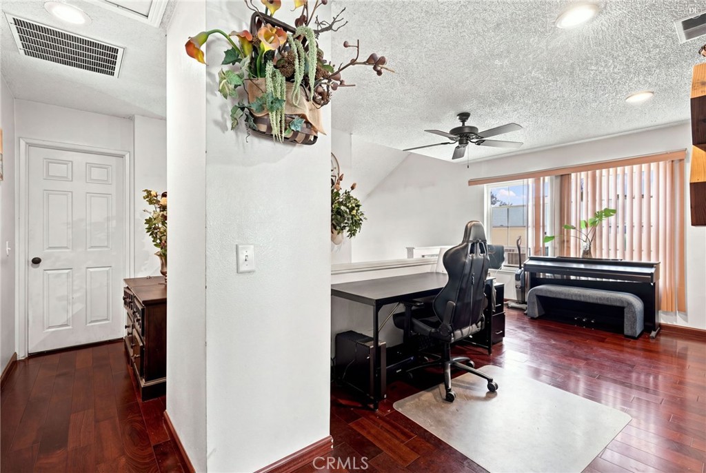 3123 Buffalo Property Photo 13