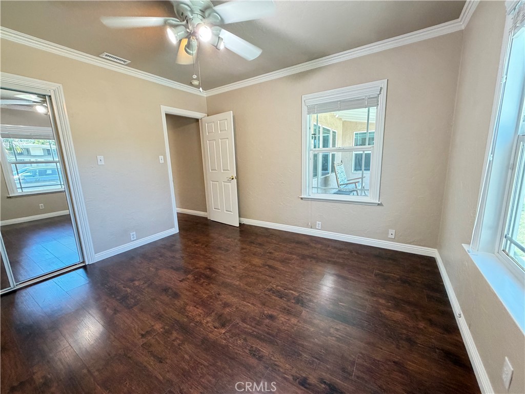 6033 Brockton Property Photo 12