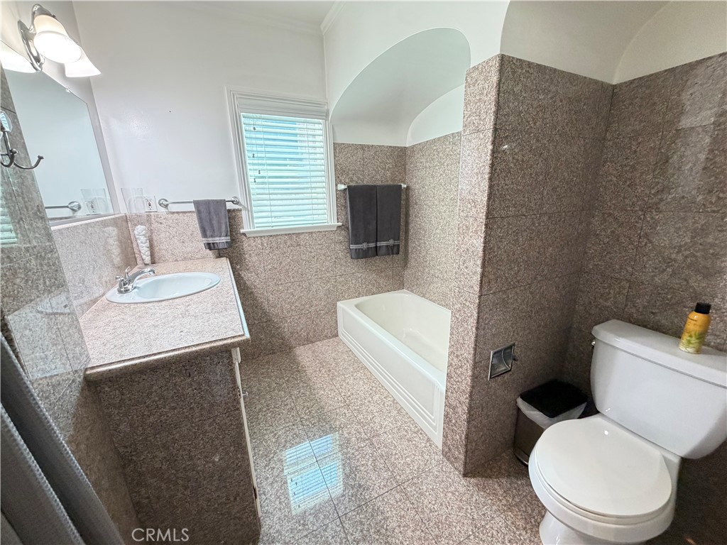 6033 Brockton Property Photo 14