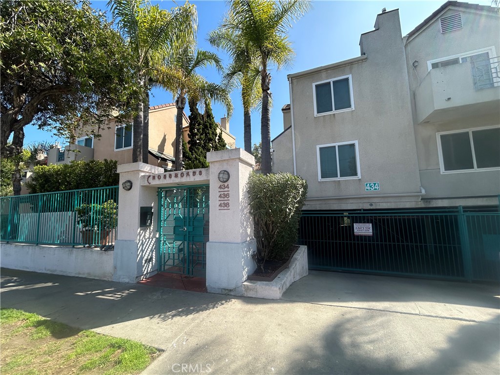 438 E Spruce Property Photo 1