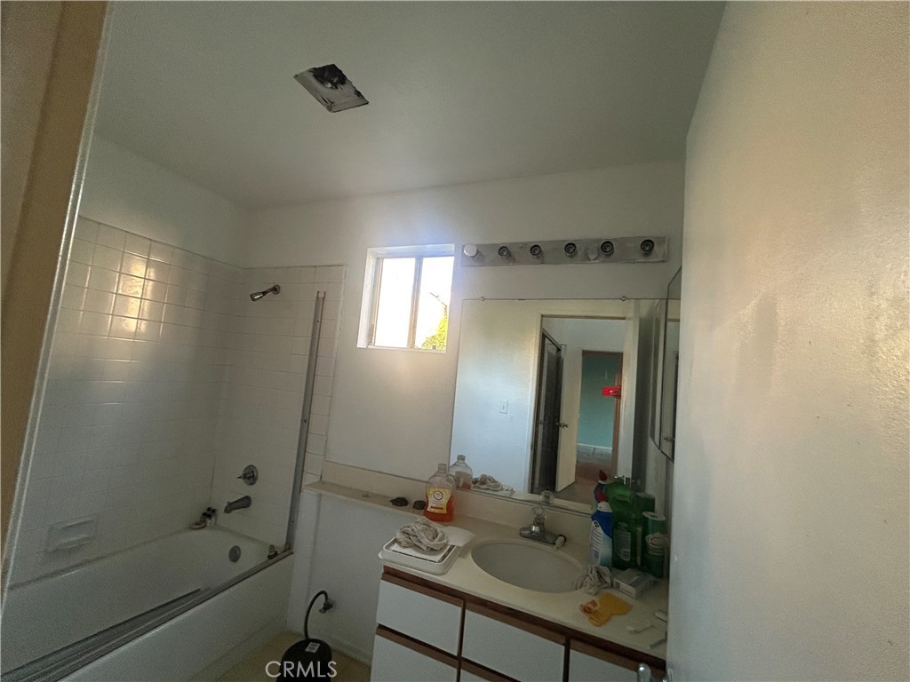 438 E Spruce Property Photo 19