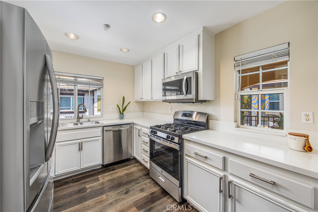 25812 Iris Property Photo 1