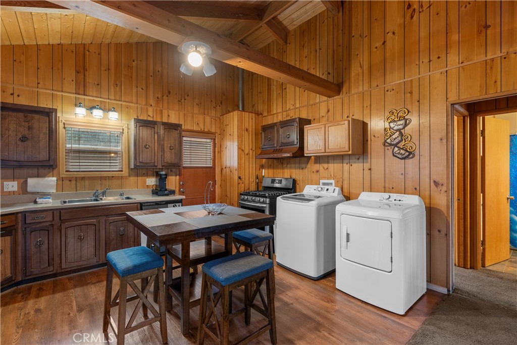 904 Michael Property Photo 4