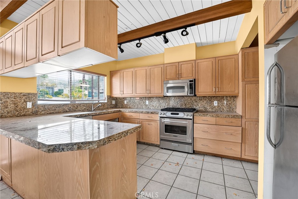 67870 Carroll Drive Property Photo 8