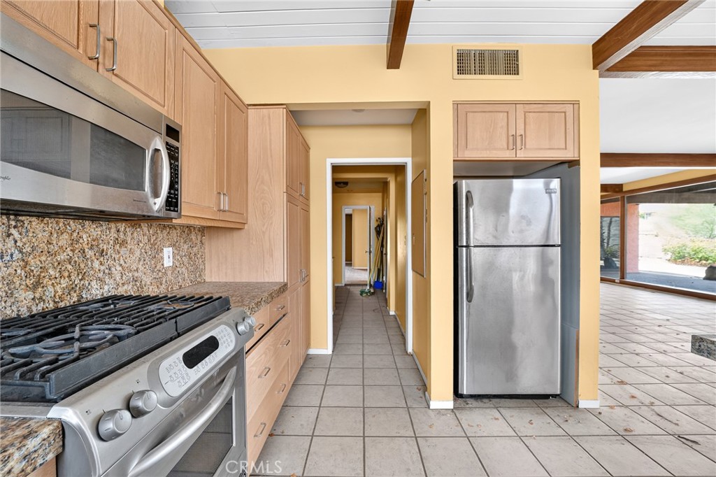 67870 Carroll Drive Property Photo 10
