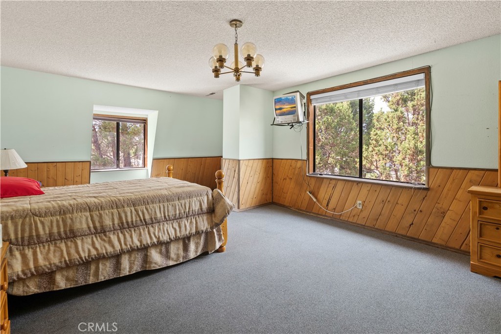1000 Willow Property Photo 18