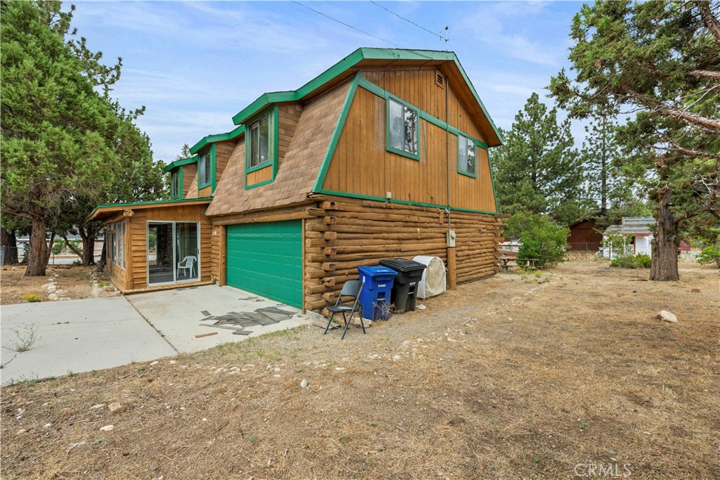 1000 Willow Property Photo 27