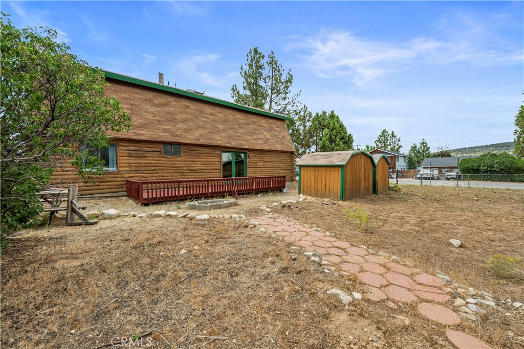 1000 Willow Property Photo 28