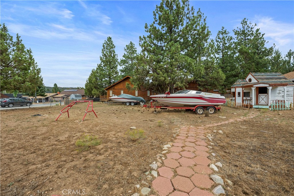 1000 Willow Property Photo 30