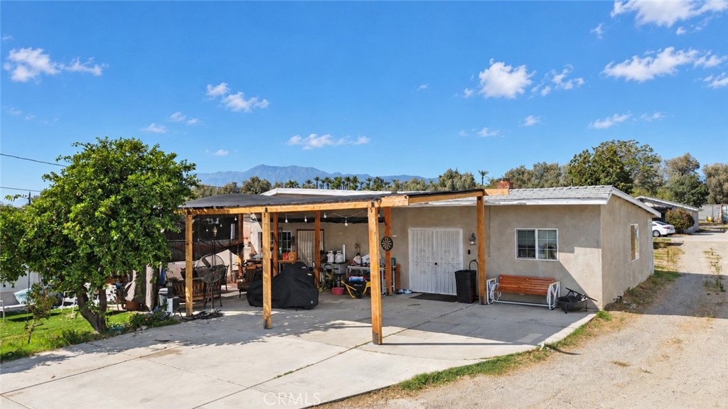 18330 Hawthorne Avenue Property Photo 1