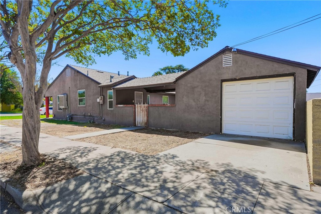3396 N Pershing Property Photo 4