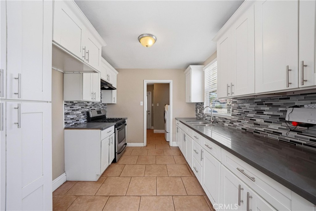 3396 N Pershing Property Photo 8