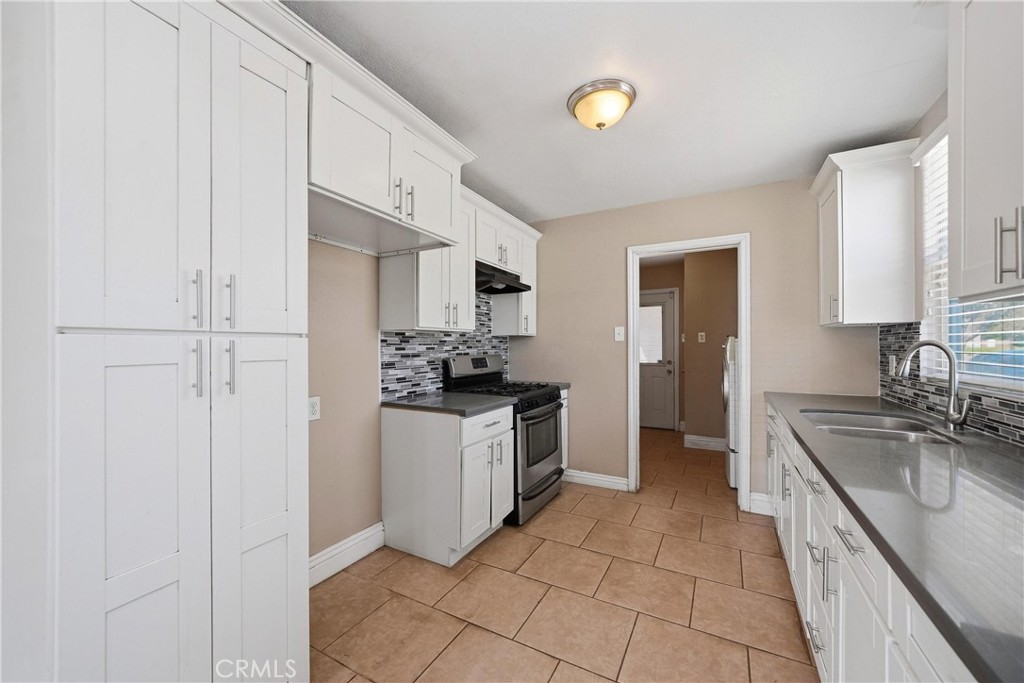 3396 N Pershing Property Photo 9