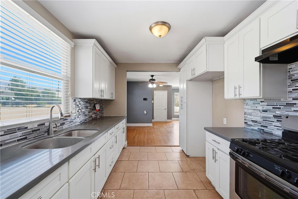 3396 N Pershing Property Photo 11