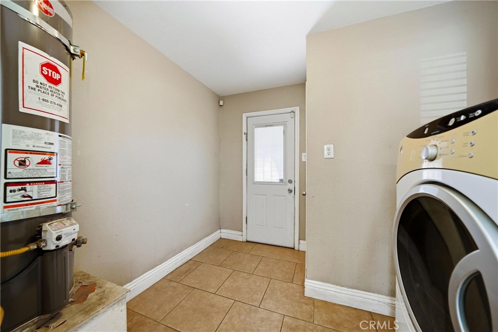 3396 N Pershing Property Photo 12