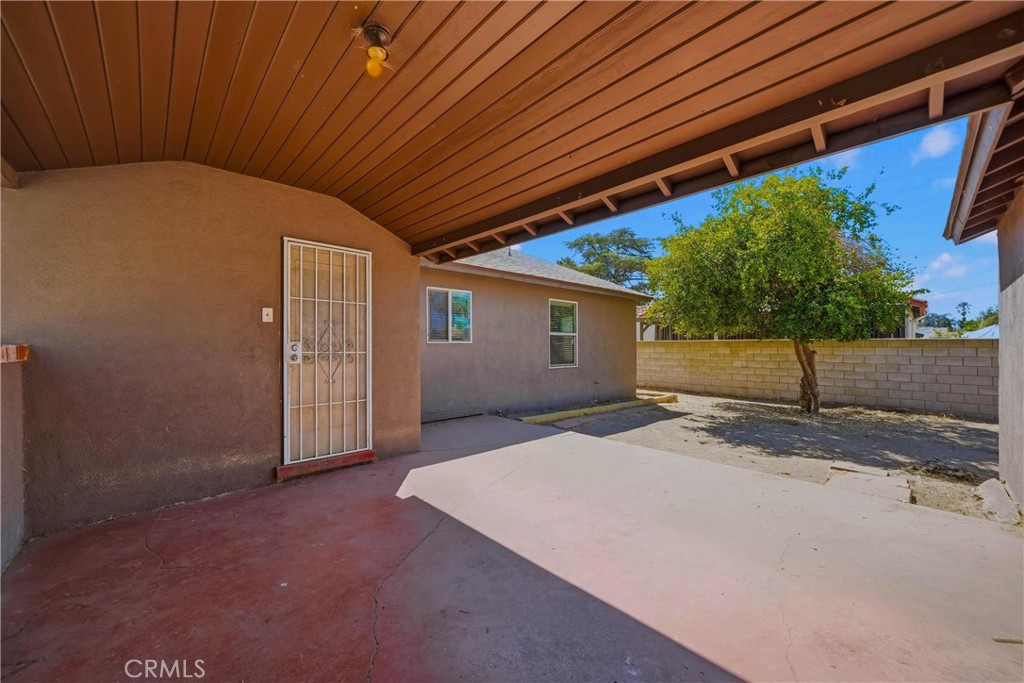 3396 N Pershing Property Photo 23