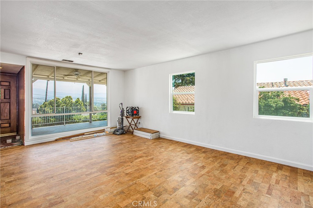 12190 Gladys Property Photo 9