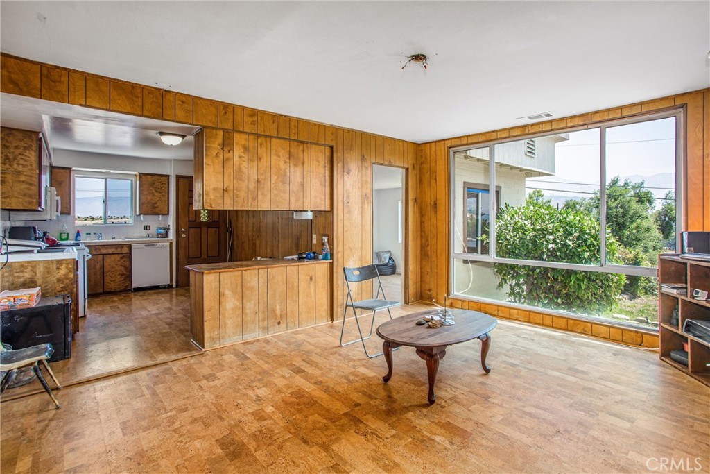 12190 Gladys Property Photo 10