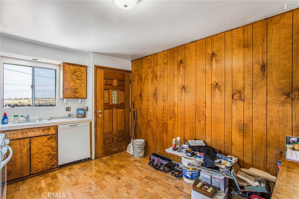 12190 Gladys Property Photo 13