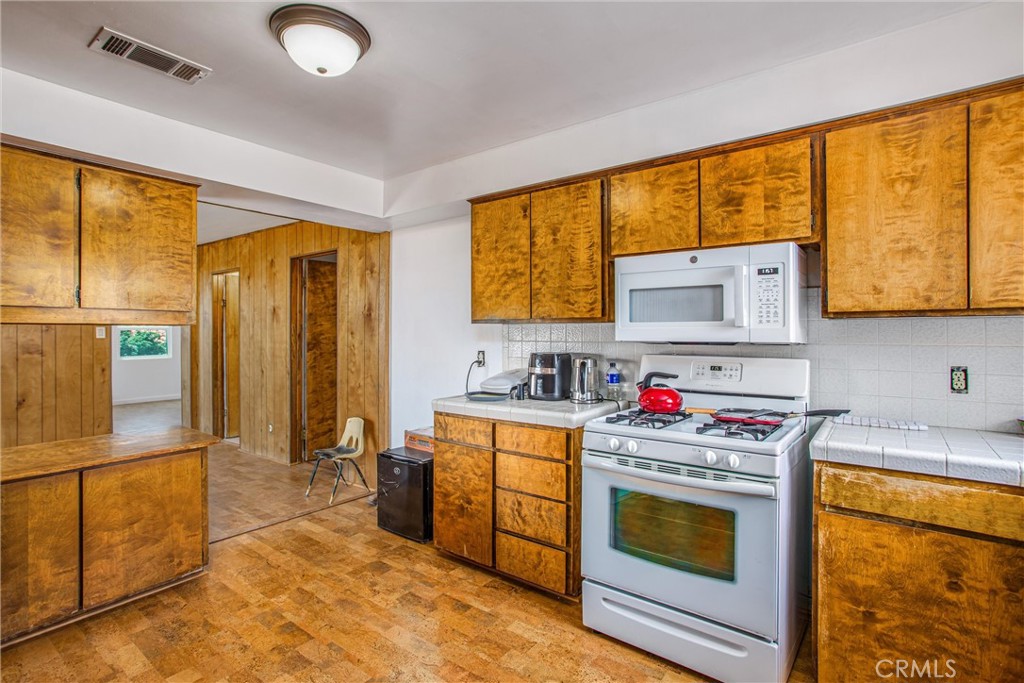 12190 Gladys Property Photo 14