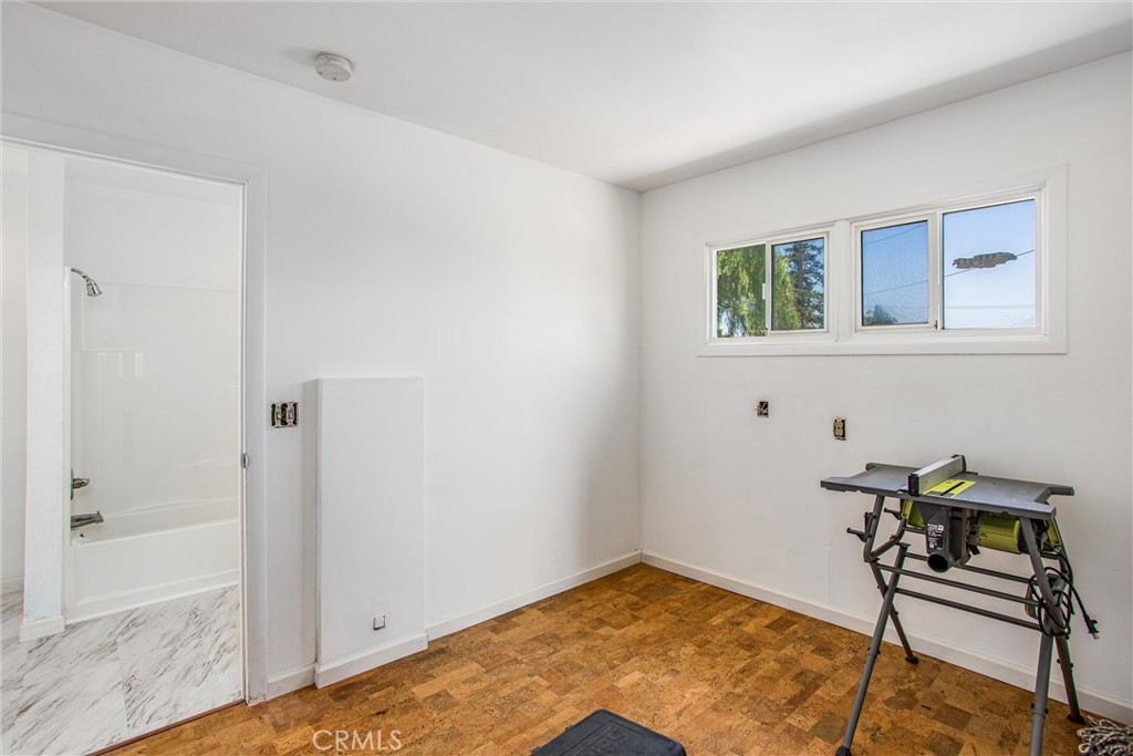 12190 Gladys Property Photo 22