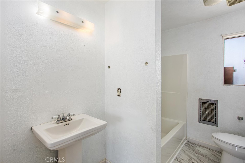 12190 Gladys Property Photo 25