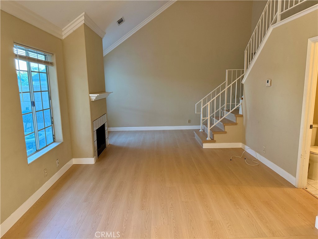 1371 S Park Avenue C Property Photo 2