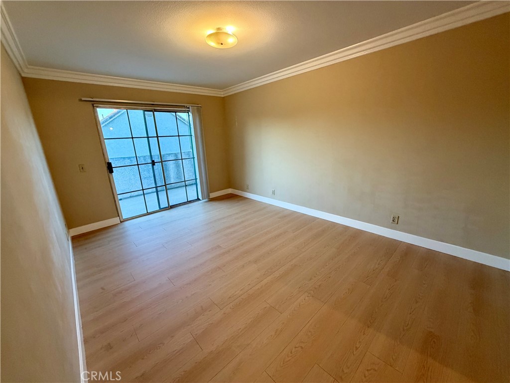 1371 S Park Avenue C Property Photo 11